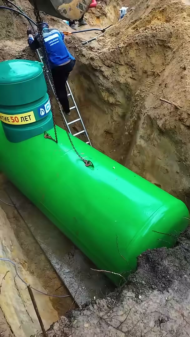 Подъём газгольдера экскаватором
